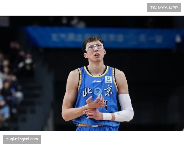 北京首钢内线升级完成,麦基加盟与周琦组建联盟顶级双塔